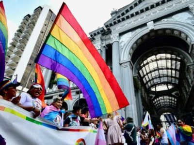 Marcha del Orgullo en Guayaquil estuvo llena de colorido, banderas y consignas de respeto